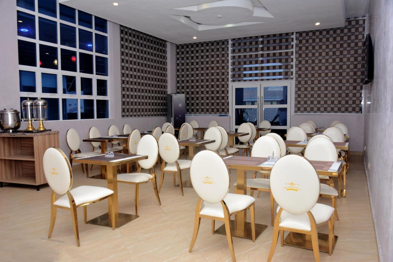 Vacation Villa Hotels And Suites Асаба Екстериор снимка